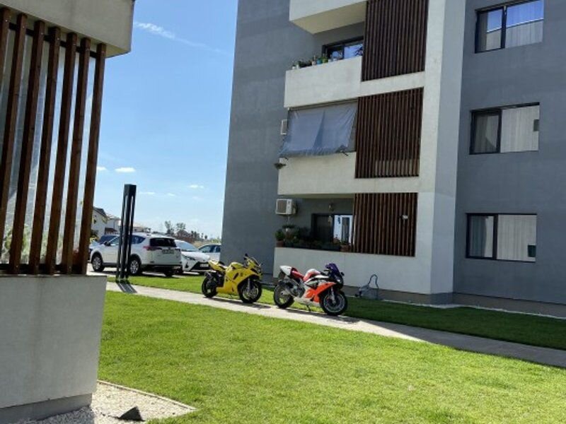 Cernica apartament 3 camere 2 balcoane 83 mp